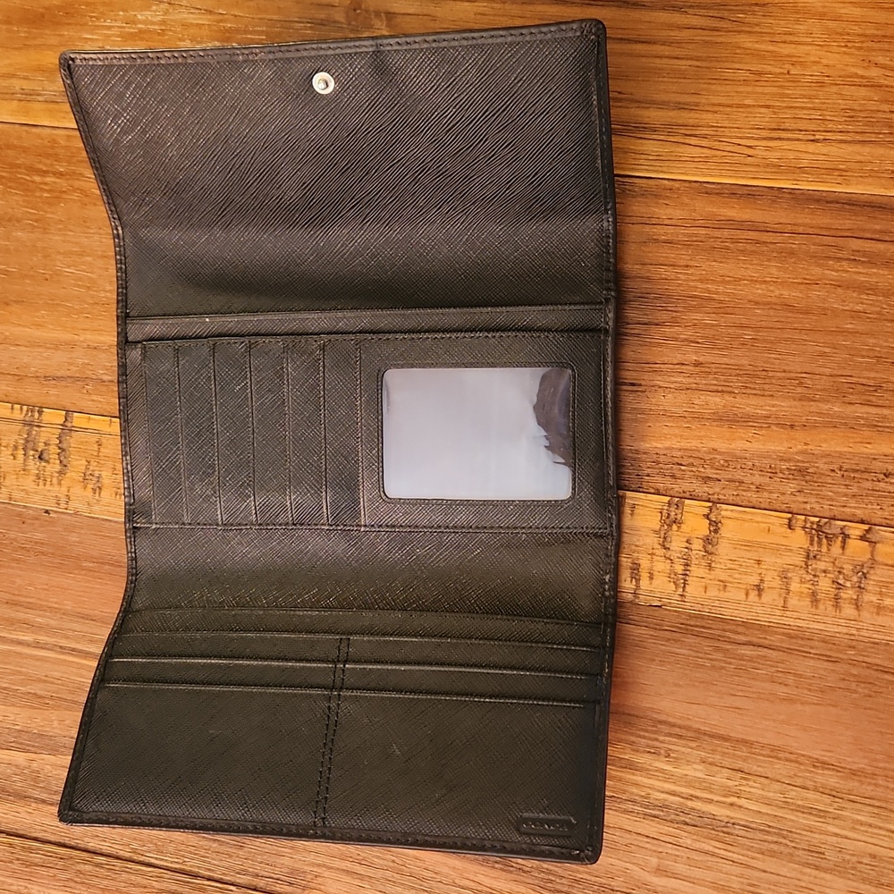 Coach Wallet - Picture 4 of 4
